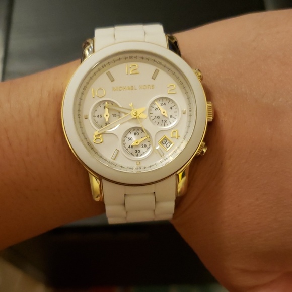 Michael Kors White and Gold Watch - Picture 4 of 4